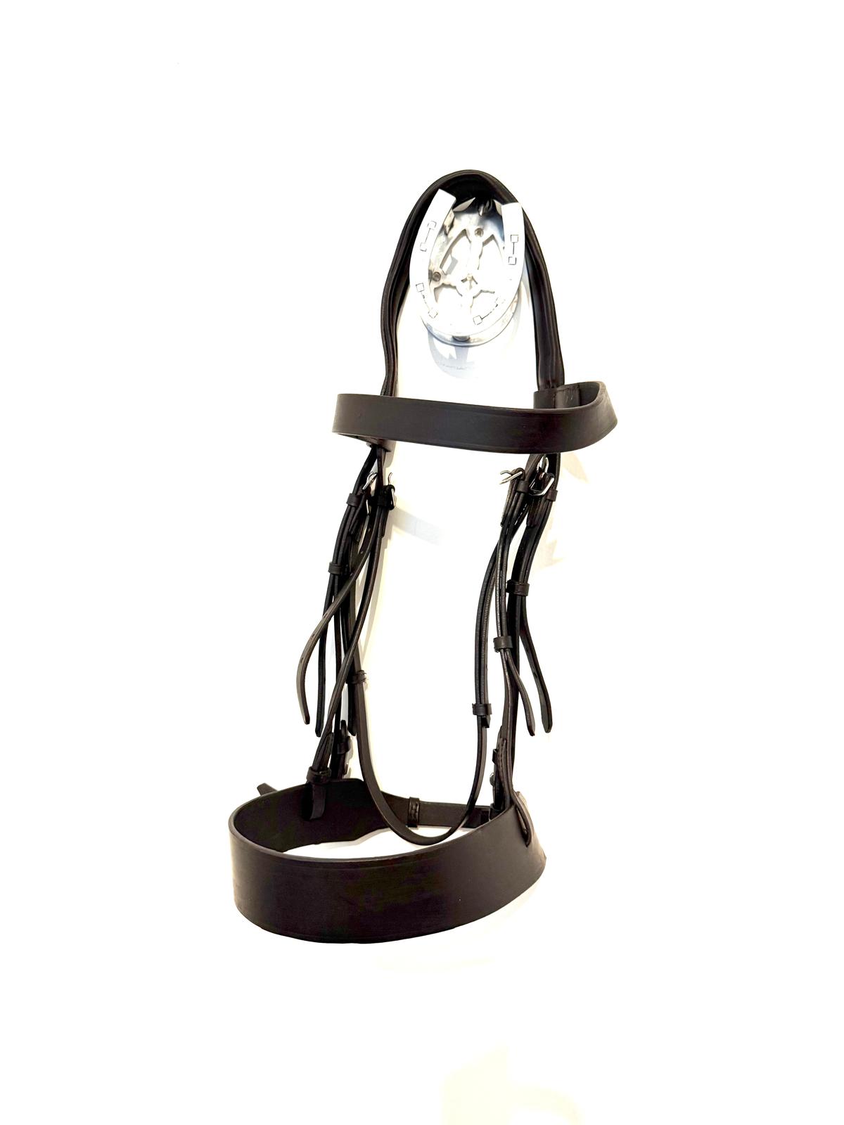 "Havana brown leather hunter bridle buckle close up heavy horse – Sui Saddlery"