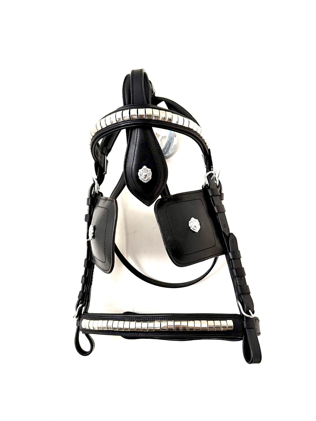 Pony driving bridle blinker cup and browband detail – Sui Saddlery"