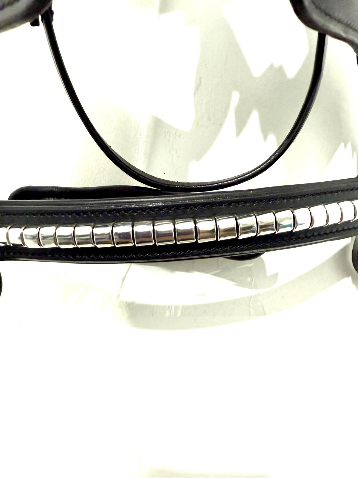 "Small pony driving bridle with square blinkers black – Sui Saddlery"