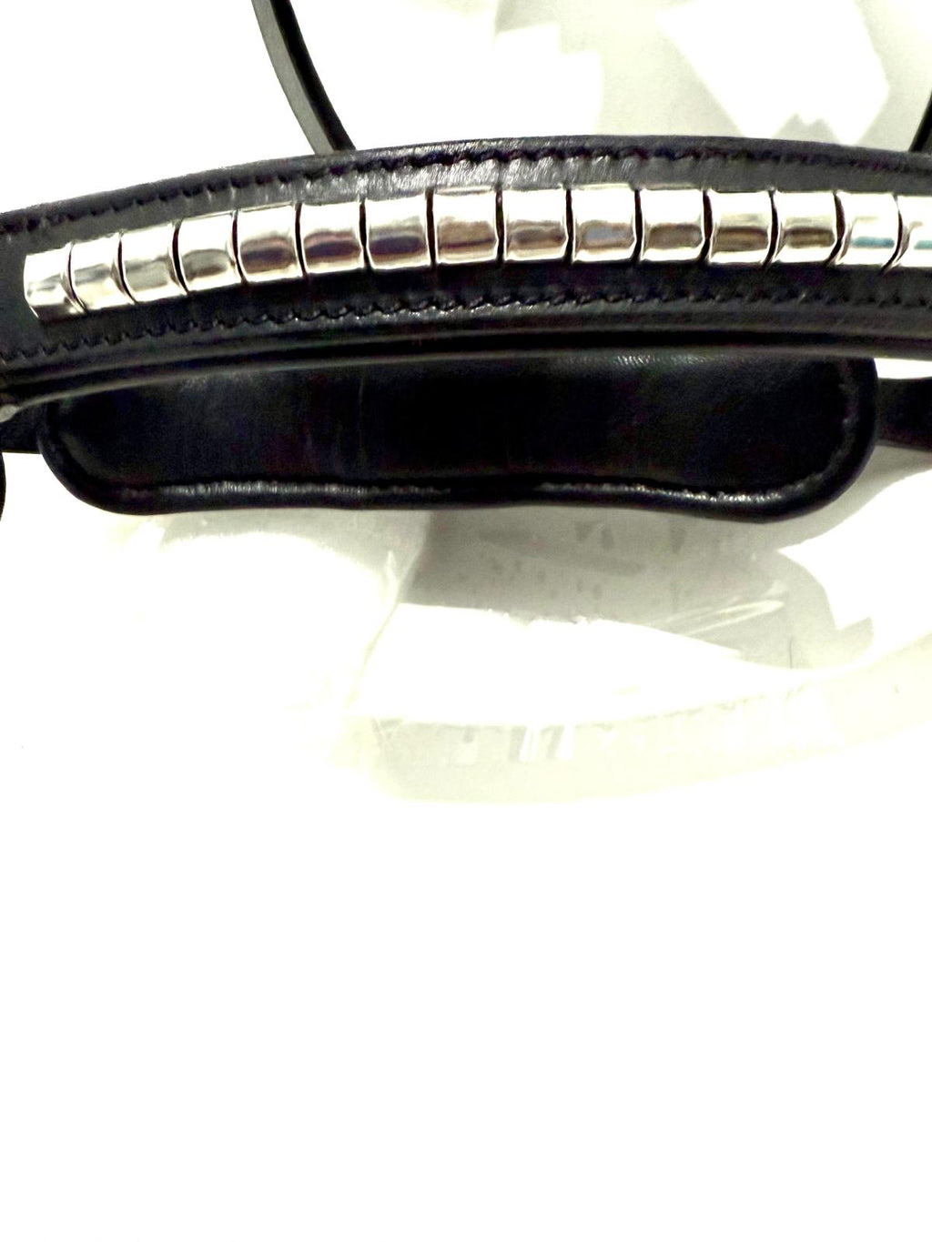 "Black leather small pony driving bridle with blinkers side view – Sui Saddlery"