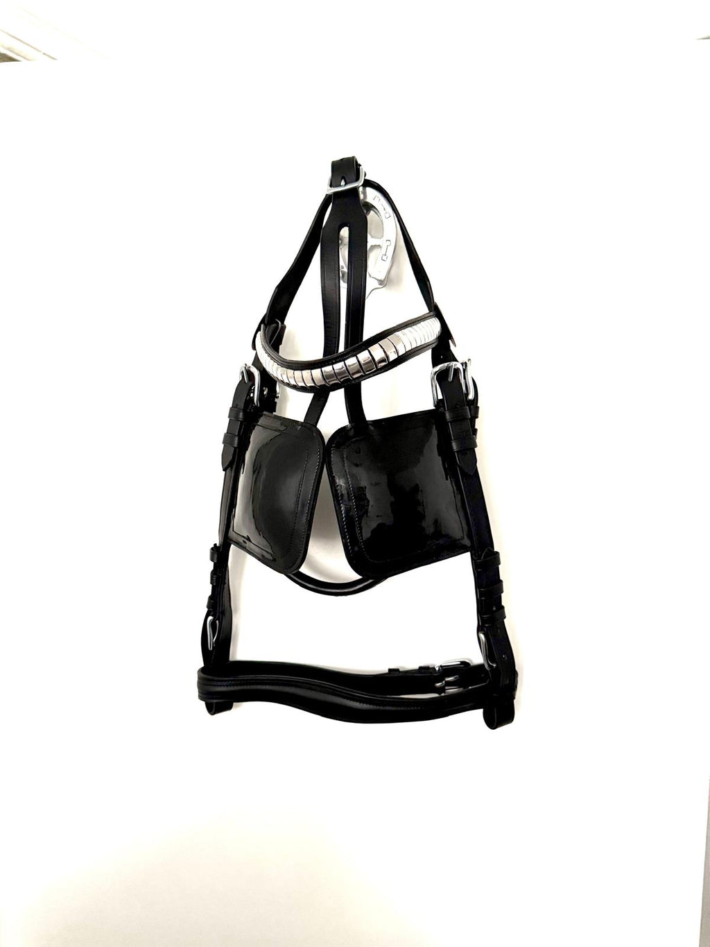 "Premium black patent leather driving bridle for Shire Clydesdale white metal – Sui Saddlery"